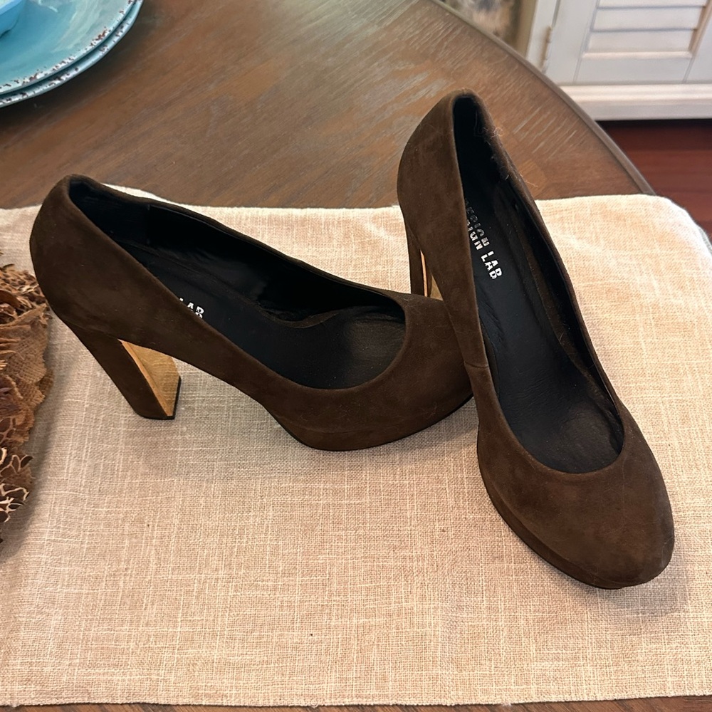 Design Lab Lord & Taylor Brown Suede Women's Pumps